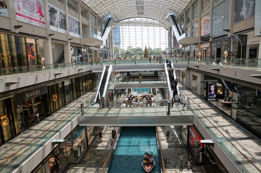 Unternehmen, Lager, Industrie, Verkehrssystem, Stadt, Reise, Stadt, Moderne, Straße, Stahl, Architektur, Natur, Mühle, horizontal, Zug, Bahnhof, Gebäude, Tourismus, Handel, Singapur, Einkaufen, Marken, Luxus, Marina Bay, Hotel, Büro, Geschäft, Wasser, Boot, teuer, Einkauf, Auswahl, Urlaub, Urlaub, Sightseeing, Ausflug, Freizeit, Asien, Treppe, Fenster, Wand, Kanal, Fluss